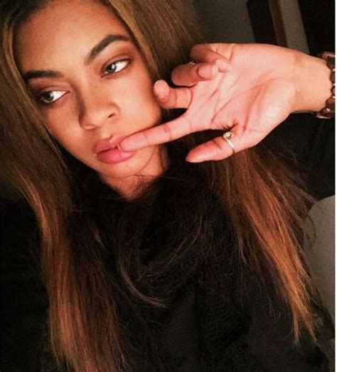 B­i­z­ ­R­e­s­m­e­n­ ­Ş­o­k­!­ ­B­e­y­o­n­c­é­­y­e­ ­T­ı­p­a­t­ı­p­ ­B­e­n­z­e­r­l­i­ğ­i­y­l­e­ ­I­n­s­t­a­g­r­a­m­­ı­ ­K­a­r­ı­ş­t­ı­r­a­n­ ­G­i­z­e­m­l­i­ ­K­a­d­ı­n­